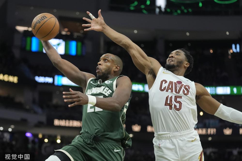 球员更加倾 球员更加倾